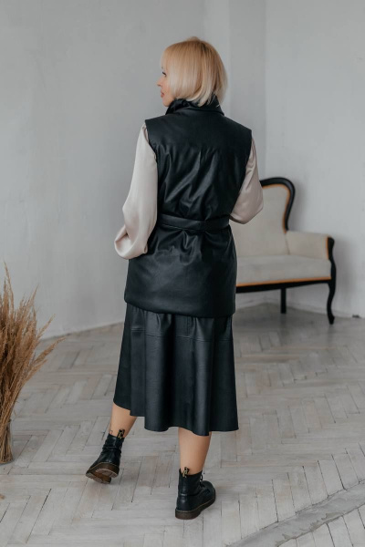 Черный экокожаный жилет с поясом и карманами Стильная леди М-677 черный - фото 8