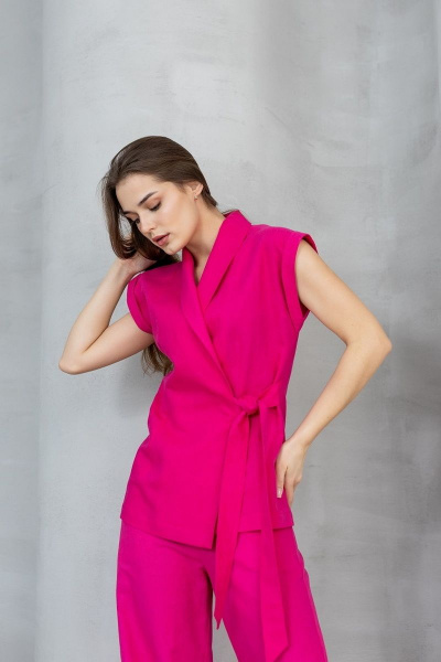 Летний костюм из льна с жилетом на запах и брюками палаццо Atelero 1001 розовая_фуксия - фото 5