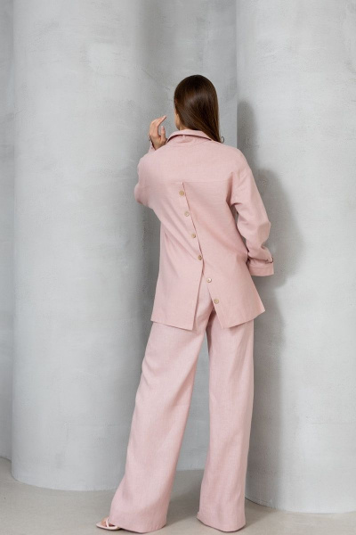 Деловой летний костюм из льна с рубашкой и брючками палаццо Atelero 1053 розовая_пудра - фото 5