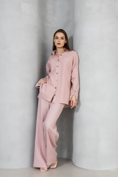 Деловой летний костюм из льна с рубашкой и брючками палаццо Atelero 1053 розовая_пудра - фото 2