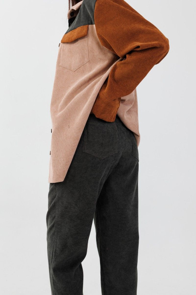 зеленые штруксовые брюки с зауженными штанинами и посадкой на линии талии Anelli 1041 мох - фото 3