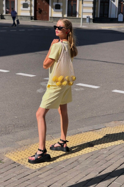 Женский трикотажный комплект футболка с карманом и шорты i3i Fashion 402/2 желтый - фото 3