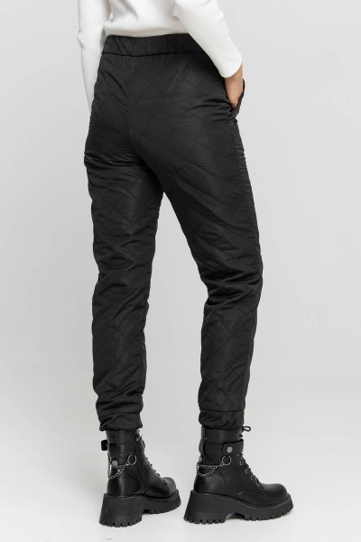 Демисезонные брюки из плащёвой ткани для делового стилЯ Domna 12107 черный(170) - фото 4