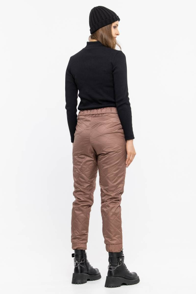 Демисезонные бежевые брюки из плащёвой ткани Domna 12107 темно-бежевый(170) - фото 4