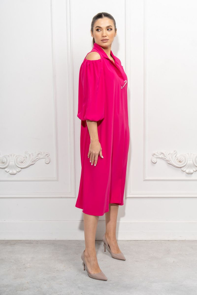 А-силуэтное платье из струящейся ткани с V-образным вырезом Luna 082 фуксия - фото 11