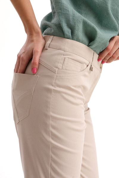 Облегающие укороченные брюки из хлопка с карманами IUKONA Б556 бежевый - фото 7