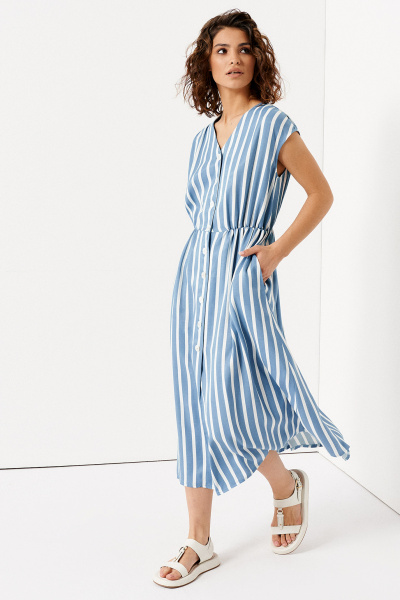 Легкое сарафанное платье из вискозы с пуговицами и карманами Панда 138180w голубой - фото 1