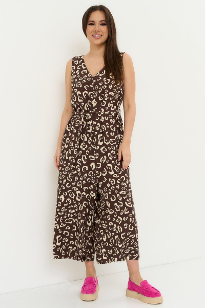 Демисезонный прямой комбинезон из вискозы с поясом Магия моды 2238 коричневый - фото 2