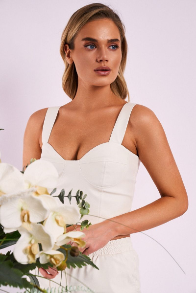 Топ-биюстье из экокожи на широких бретелях KaVaRi 5001.4 молочный - фото 1