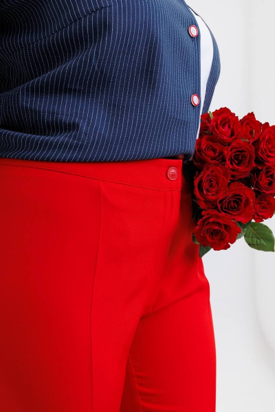 Костюм женский летний из текстиля с шазюблем и брюками на резинке SandyNa 13591 сине-красный - фото 10