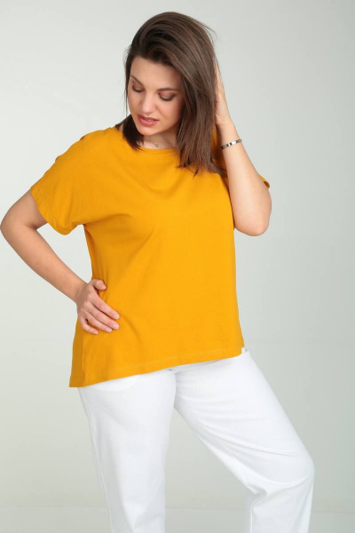 Футболка с открытыми плечами и декоративным узором Bliss 8179 горчица - фото 2