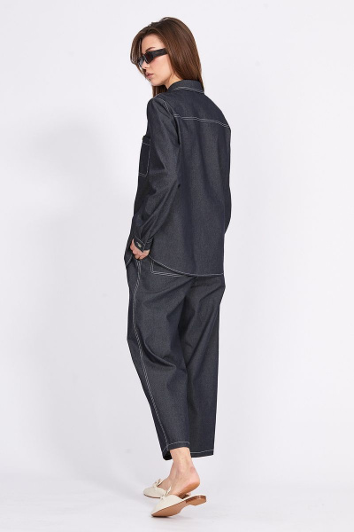 Блуза из джинса с накладным карманом и контрастной строчкой EOLA 2370 темно-синий - фото 9