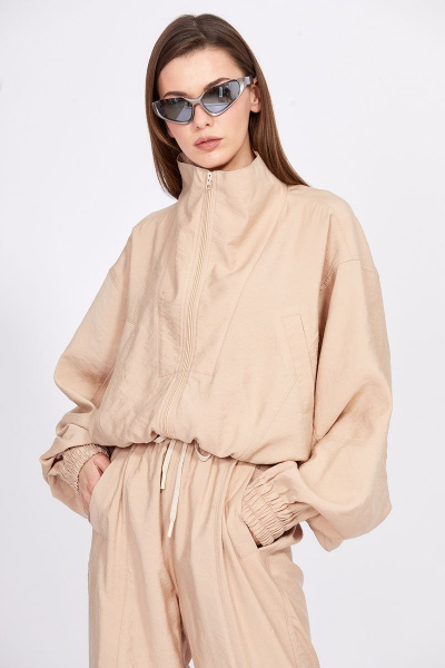Брючный комплект из вискозы: куртка-кимоно и свободные брюки EOLA 2387 бежевый - фото 9
