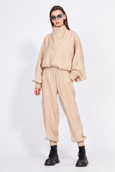 Брючный комплект из вискозы: куртка-кимоно и свободные брюки EOLA 2387 бежевый - фото 6