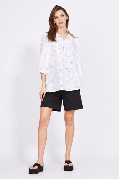 Блуза из хлопка с кокеткой и сборками по низу рукава EOLA 2417 белый - фото 4