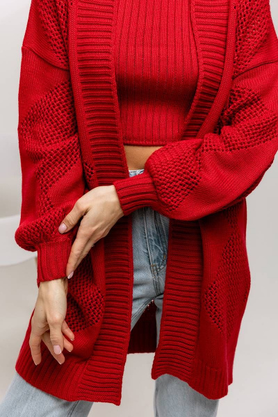 Кардиган оверсайз из хлопка для женского гардероба Romgil 832ХТЗ малиново-красный - фото 4