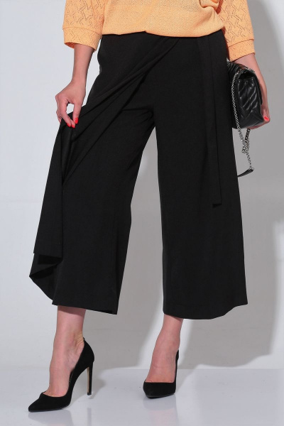 Кюлоты с запахом из текстиля для делового образа Michel chic 827 черный - фото 2