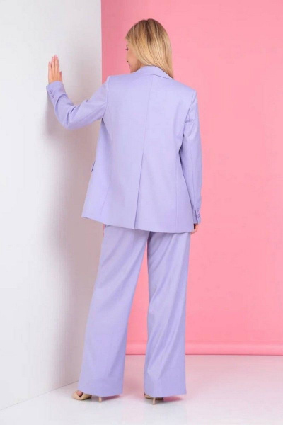 Фиолетовый костюм из текстиля: свободные брюки и жакет Takka Plus 23-177/1 лаванда - фото 4