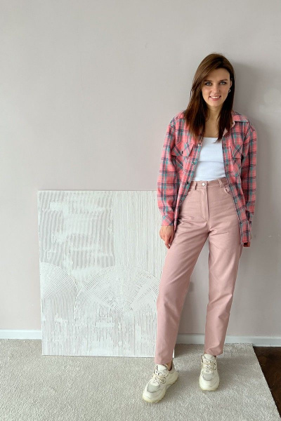 Розовые джинсовые брюки с зауженным к низу фасоном i3i Fashion 700/1 нюд - фото 2