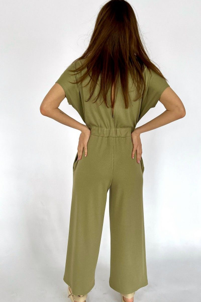 Зеленый комбинезон из текстиля с резинкой по талии i3i Fashion 800/2 оливка - фото 3