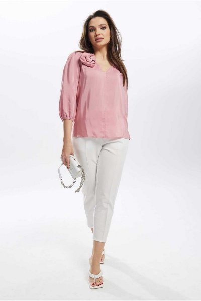Розовая блуза из струящейся ткани с сборками и V-образным вырезом Mislana С909 - фото 3