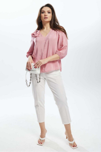 Розовая блуза из струящейся ткани с сборками и V-образным вырезом Mislana С909 - фото 2