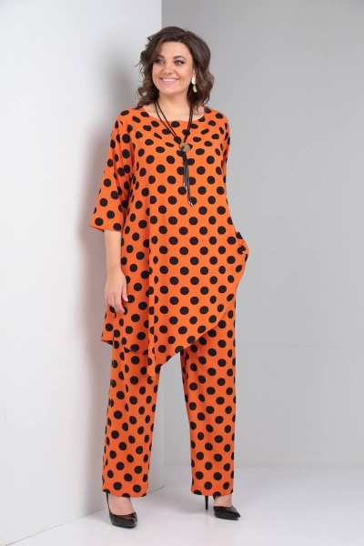 Брюки, туника LadisLine 1299 оранжевый/горох - фото 4