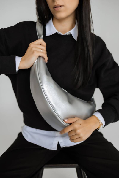 Сумка экокожа на каждый день серая с интересной формой MT.Style Niks SILVER2 - фото 4