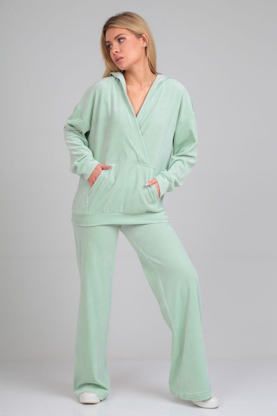 Комфортный женский костюм из бархата с капюшоном и брюками HIT 3097 мята - фото 4