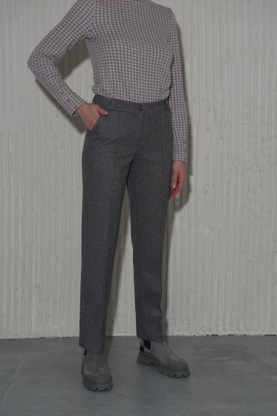 Брюки со стрелками в демисезон из текстиля для женщин Femme & Devur 9934 1.32F(170) - фото 1