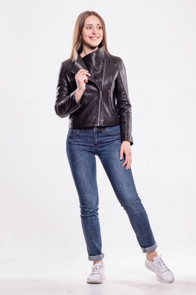 Укороченная приталенная кожаная куртка с воротником-стойкой InterFino 35-2017 чёрный - фото 5