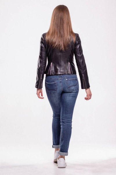 Укороченная приталенная кожаная куртка с воротником-стойкой InterFino 35-2017 чёрный - фото 4