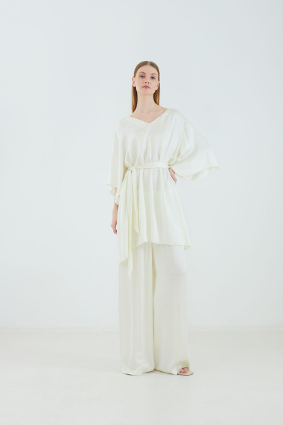 блуза женская с коротким рукавом и разрезами белая из вискозы Elema 2К-12708-1-170 молочный - фото 2