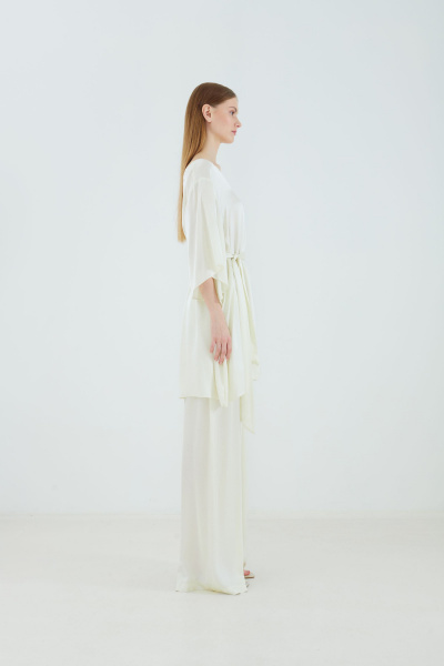 блуза женская с коротким рукавом и разрезами белая из вискозы Elema 2К-12708-1-170 молочный - фото 4