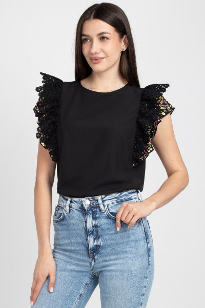 Черная полуприлегающая блуза с рюшей и капелькой из текстиля VIZAVI 689 черный - фото 1