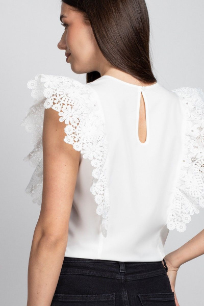 Белая блуза из вискозы и кружева с рюшей и капелькой VIZAVI 690 молочный - фото 2