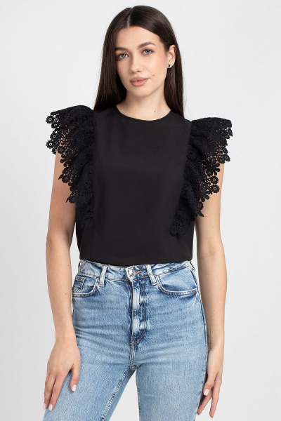 Черная блуза с рельефами и кружевной рюшей VIZAVI 690 черный - фото 5
