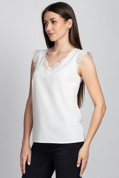 Блуза белая из вискозы и кружева с рюшей и воротом VIZAVI 681 молочный - фото 3