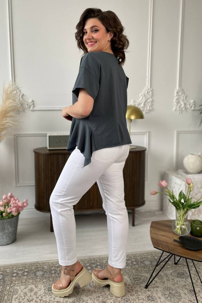 Джемпер в летнем стиле из трикотажа с валаном Rumoda 2122 графит - фото 9