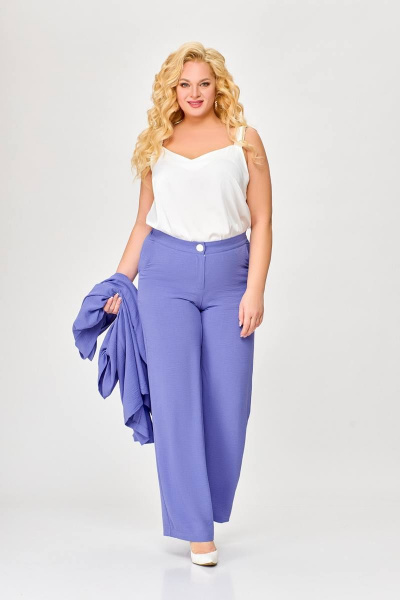 Костюм 2-ка жакет приталенный и брюки прямые из ткани с эффектом жатки Swallow 657.1 фиолетовый - фото 13