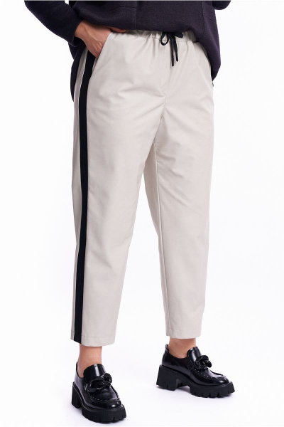 Классические укороченные брюки из экокожи с лампасами Almirastyle 250 - фото 4