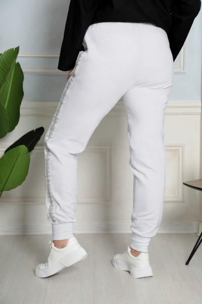 Джинсовые джогеры с карманами и широким поясом BegiModa 6022 молочный - фото 5