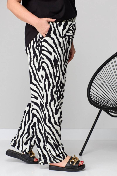 Модные брюки палаццо из струящейся вискозы для летних образов SOVA 11140 зебра - фото 4