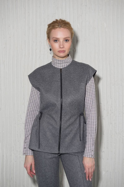 Серый жилет из трикотажа со шнуровкой на талии Femme & Devur 30647 1.32F(170) - фото 1