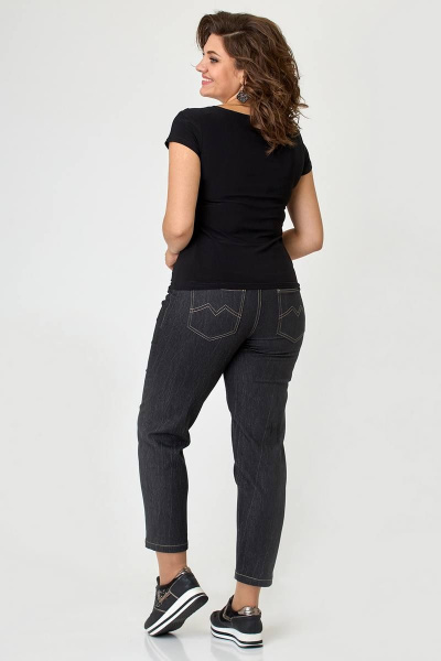 Майка приталенная из трикотажа для бега и casual Zlata 4401 черный - фото 3