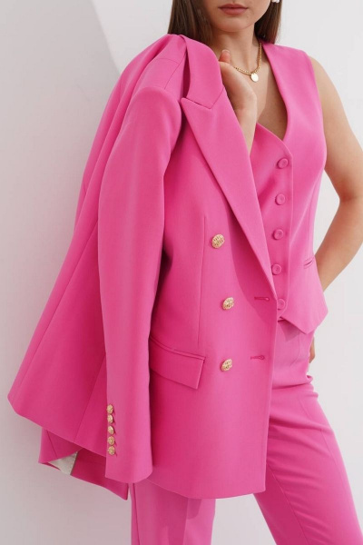 Короткий жилет из костюмной ткани с V-образным вырезом Ketty К-08837 розовый - фото 4