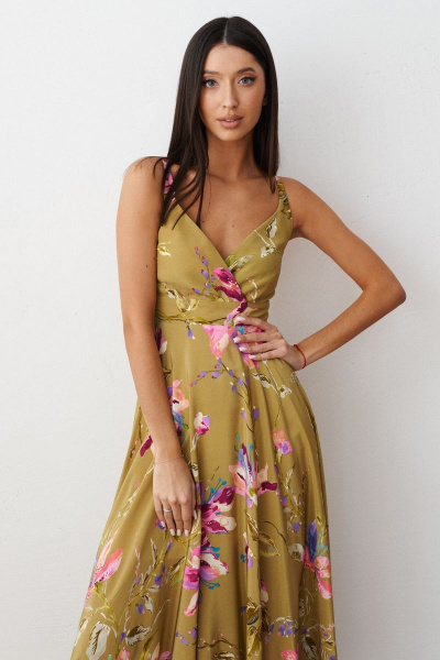 Повседневное зеленое платя из вискозы с цветочным принтом и регулируемыми бретелями ANNETE A3387 - фото 4