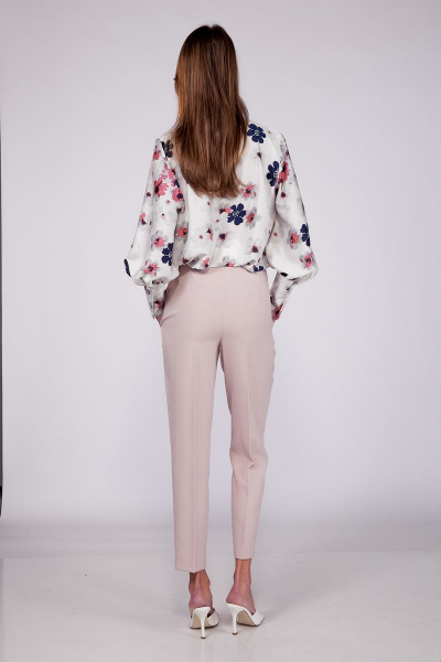 Белая блуза с цветочным принтом для деловых образов THE NAME 2232 цветы - фото 6