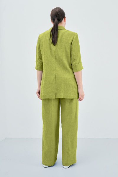 Зеленый леняной костюм с расклешенными брюками и жакетом Art Ribbon M3813_3 - фото 3