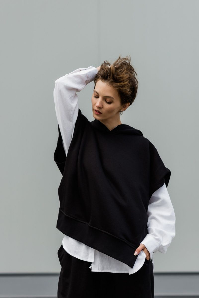 Жилет с капюшоном из хлопка для любого гардероба Twok 108225 черный - фото 7